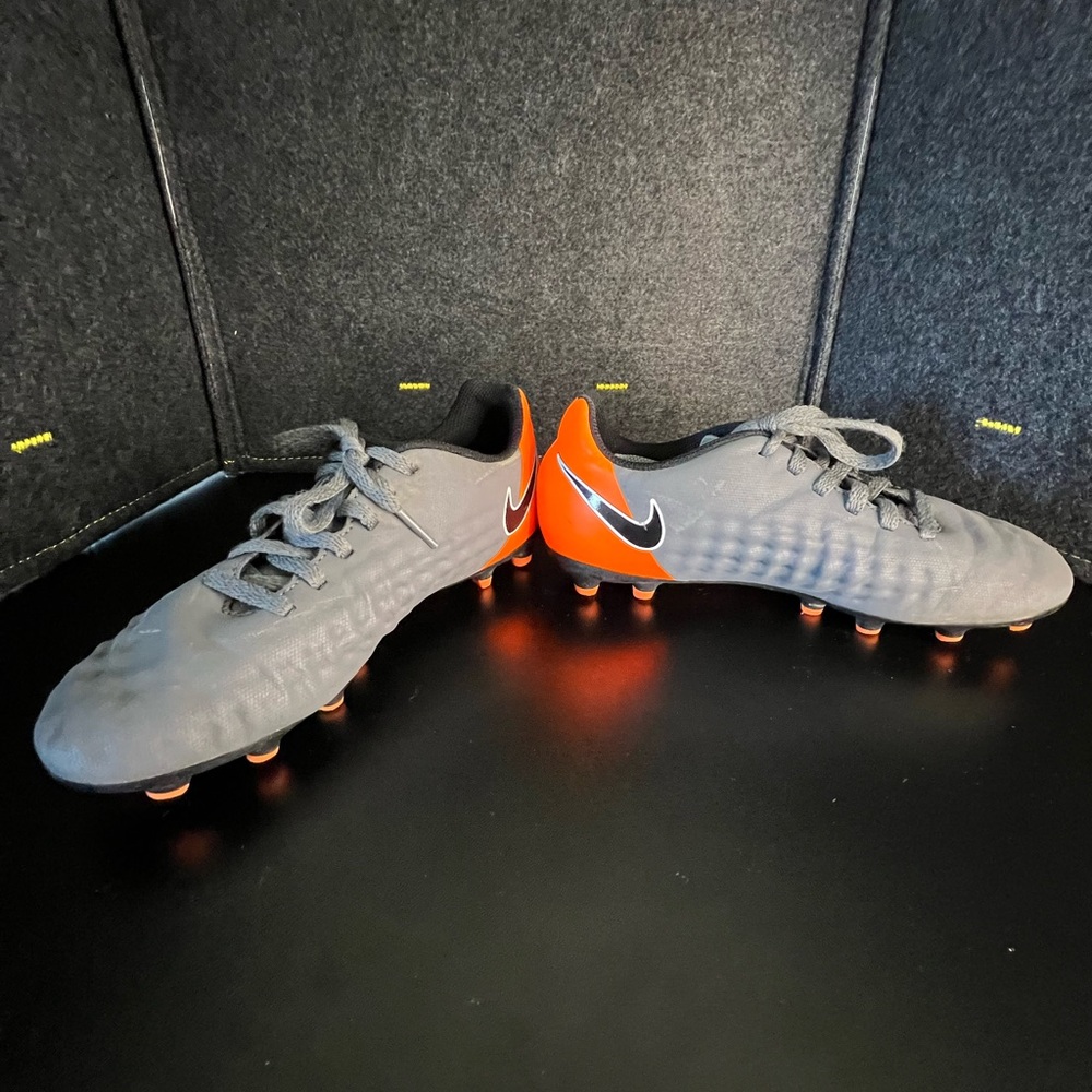 Nike Jr Magista Black/Grey/Orange/White Molded Soccer Cleats 1Y‎ EUC - Picture 5 of 8